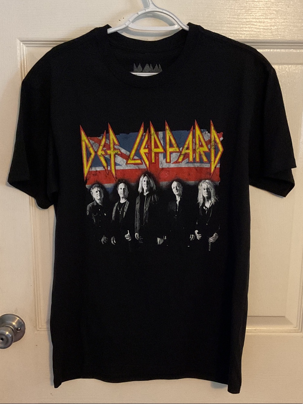 Def Leppard Black Graphic Band Tee